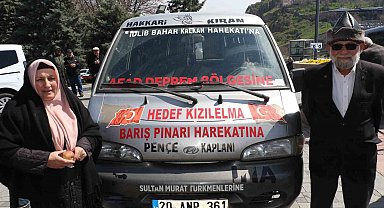 "Elmacı Dede" şehit polislerin hayrına elma dağıttı