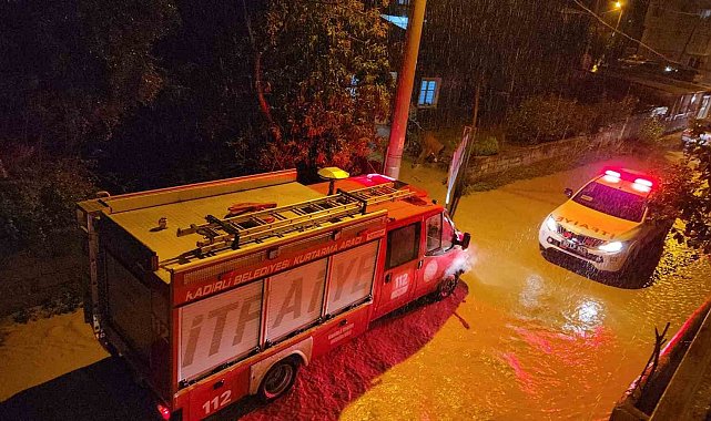 Sağanak sonrası Savrun Çayı taştı, Kadirli'de hayat durma noktasına geldi