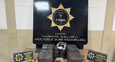 Sahile vuran çuvalın içinde 36 kilogram takoz esrar ele geçirildi