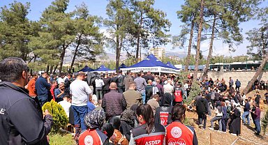 Saldırıda hayatını kaybeden 4 sınıf arkadaşı yan yana toprağa verildi