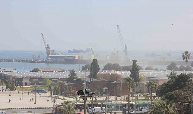 Samsun Limanı toz duman