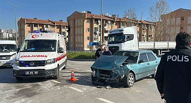 Samsun Şehir Hastanesi kavşağında yine kaza: 4 yaralı