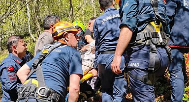 Samsun'da kayalıklardan düşen şahıs yaralandı