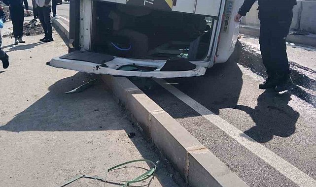 Samsun'da minibüs devrildi: 1 yaralı