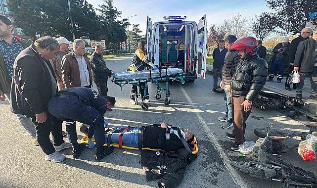 Samsun'da motosiklet ile elektrikli scooter çarpıştı: 2 yaralı