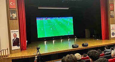 Sancaktepe'de tarihi gece: 24 yıllık Dünya Kupası hasreti dev ekran coşkusuyla son buldu