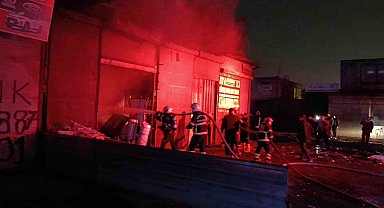 Şanlıurfa'da hurdacı dükkanında korkutan yangın