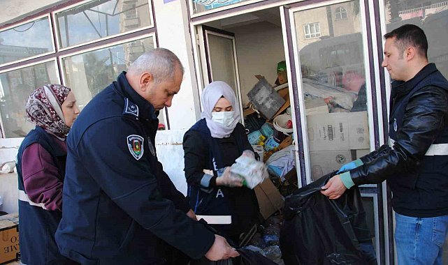 Şanlıurfa'da son kullanım tarihi geçmiş tonlarca gıda ürünü ele geçirildi