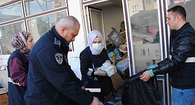 Şanlıurfa'da son kullanım tarihi geçmiş tonlarca gıda ürünü ele geçirildi