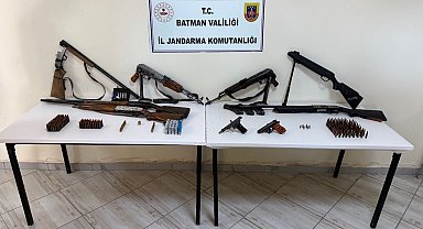 Sason'da kaçak silahlar ele geçirildi, 2 kişi tutuklandı