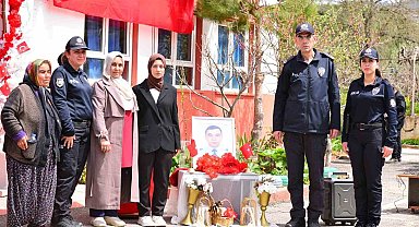 Şehit polisin adı memleketi Feke'de okula verildi