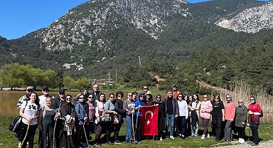 Şehzadeler'de doğaseverler yürüyüşte buluştu