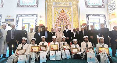 Sekiz genç hafıza belgeleri verildi