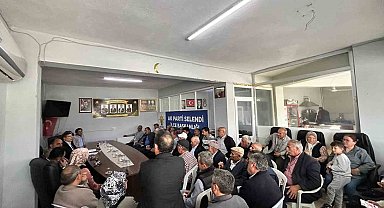 Selendi AK Parti'de mahalle başkanları toplandı