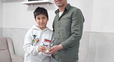 Simav'da minik yürekten büyük bağış