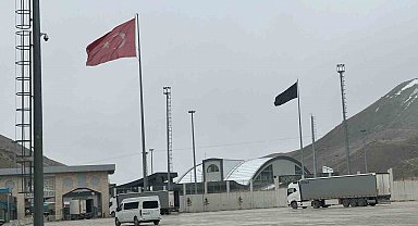 Sınır kapılarında sevkiyatlar koordineli, yolcu geçişleri kontrollü sürdürülüyor