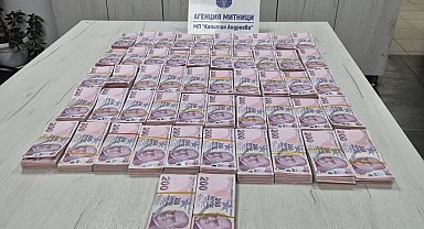 Sınır kapısında yolcu otobüsünde 1 milyon 40 bin lira ele geçirildi