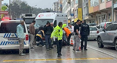 Sinop'ta hafif ticari araç yayaya çarptı: 1 yaralı