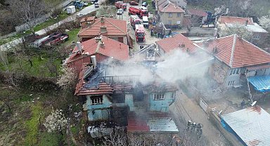 Sobadan çıkan yangın evi kullanılamaz hale getirdi