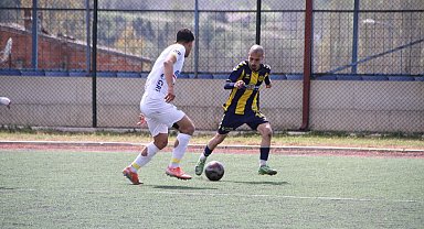 Söğütspor kendi evinde fırsatı tepti