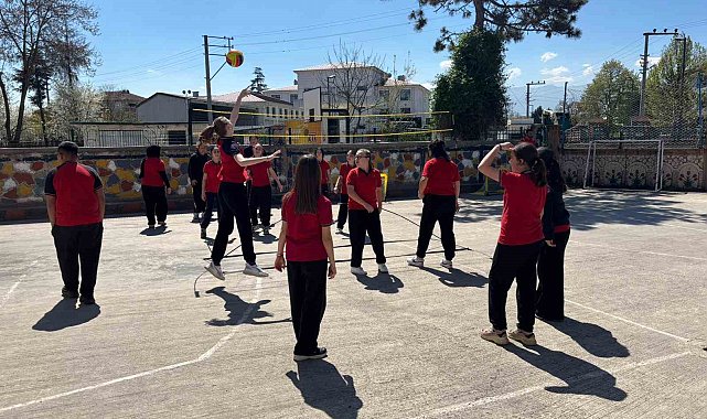 Spor branşlarını deneyimleyerek tanıyorlar