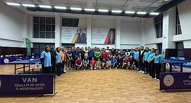 Spor Van Masa Tenisi Ligi devam ediyor