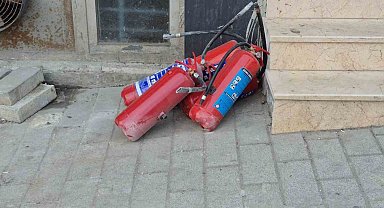 Sultangazi'de kağıt ambalajı yapan iş yerinde korkutan yangın