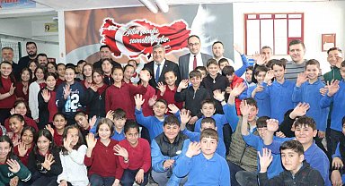 Sünnetci okul programlarına devam ediyor