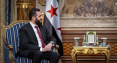 Suriye Devlet Başkanı eş-Şara, Suudi Arabistan Veliaht Prensi Selman ile görüştü