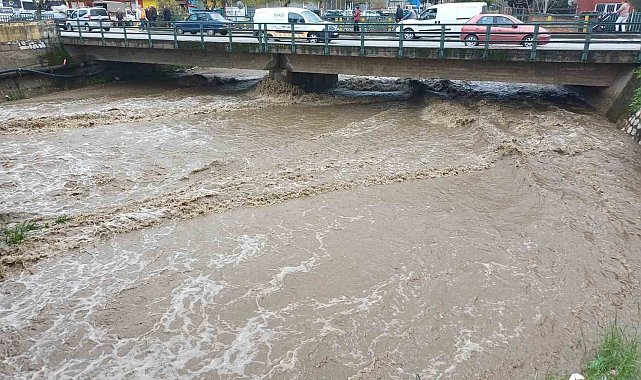 Tabakhane Deresi'nde sular yükseldi