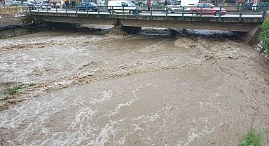 Tabakhane Deresi'nde sular yükseldi