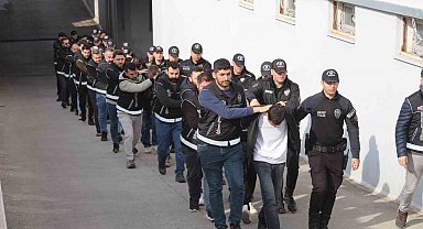 Tarihi baskın: Atık tesisi değil sigara fabrikası, 170 milyon TL'lik ürün ele geçirildi