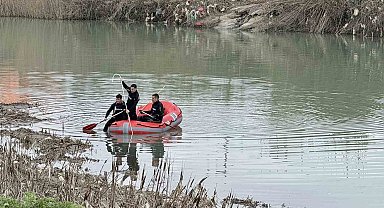 Tarsus'ta ırmakta kaybolan genç için seferber oldular: Vali Toros bölgede