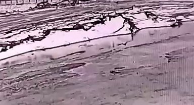 Tatvan'da otomobil takla attı: Sürücü yaralandı