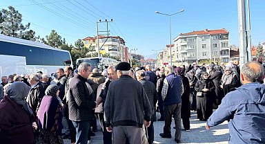Tavşanlı'da Hacı adayları dualarla uğurlandı