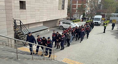 Tefecilik iddiasıyla yakalanan 15 şüpheli adliyeye sevk edildi