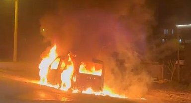 Tekirdağ'da korkutan yangın: Seyir halindeki araç alev topuna döndü