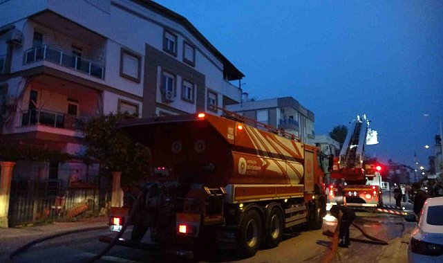 Teras katında çıkan yangın korkuttu