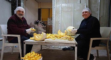 Tescilli lezzet kabak tatlısı depremzede ailenin ellerinde lezzet buluyor