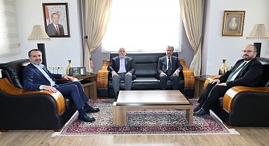 Ticaret Borsası Başkanı Dumandağ, Başkan Şerifoğulları'yla bir araya geldi