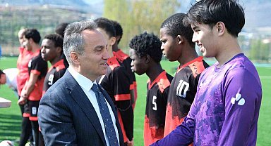 Tokat'ta gençler futbol turnuvasında buluştu