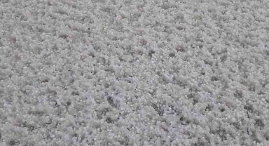 Tomarza'da dolu etkili oldu