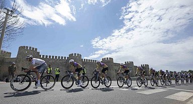 Tour Of Mersin'in ilk etabı Anamur'dan başladı, sporcular 118 kilometre pedalladı