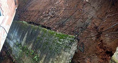 Trabzon'da şiddetli yağış heyelanlara neden oldu