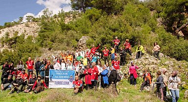 TURBELDAK'tan Ulubey Kanyonu'nda nefes kesen doğa yürüyüşü