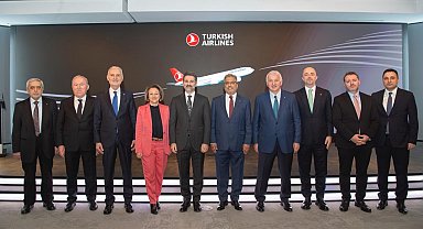 Türk Hava Yolları'nda devir teslim töreni gerçekleşti