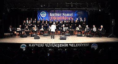 Türk Sanat Müziği konseri Kayserililerden büyük ilgi gördü