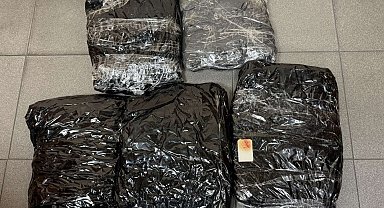 Türk yolcunun belinden 5 kilo 510 gram uyuşturucu çıktı