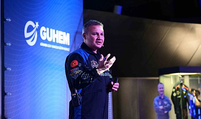 Türkiye'nin ilk astronotu Gezeravcı, GUHEM'de uzay yolculuğunu anlattı