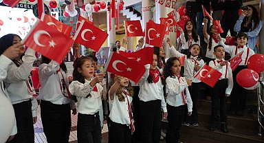 Tuzla Belediye Binasında 23 Nisan coşkusu